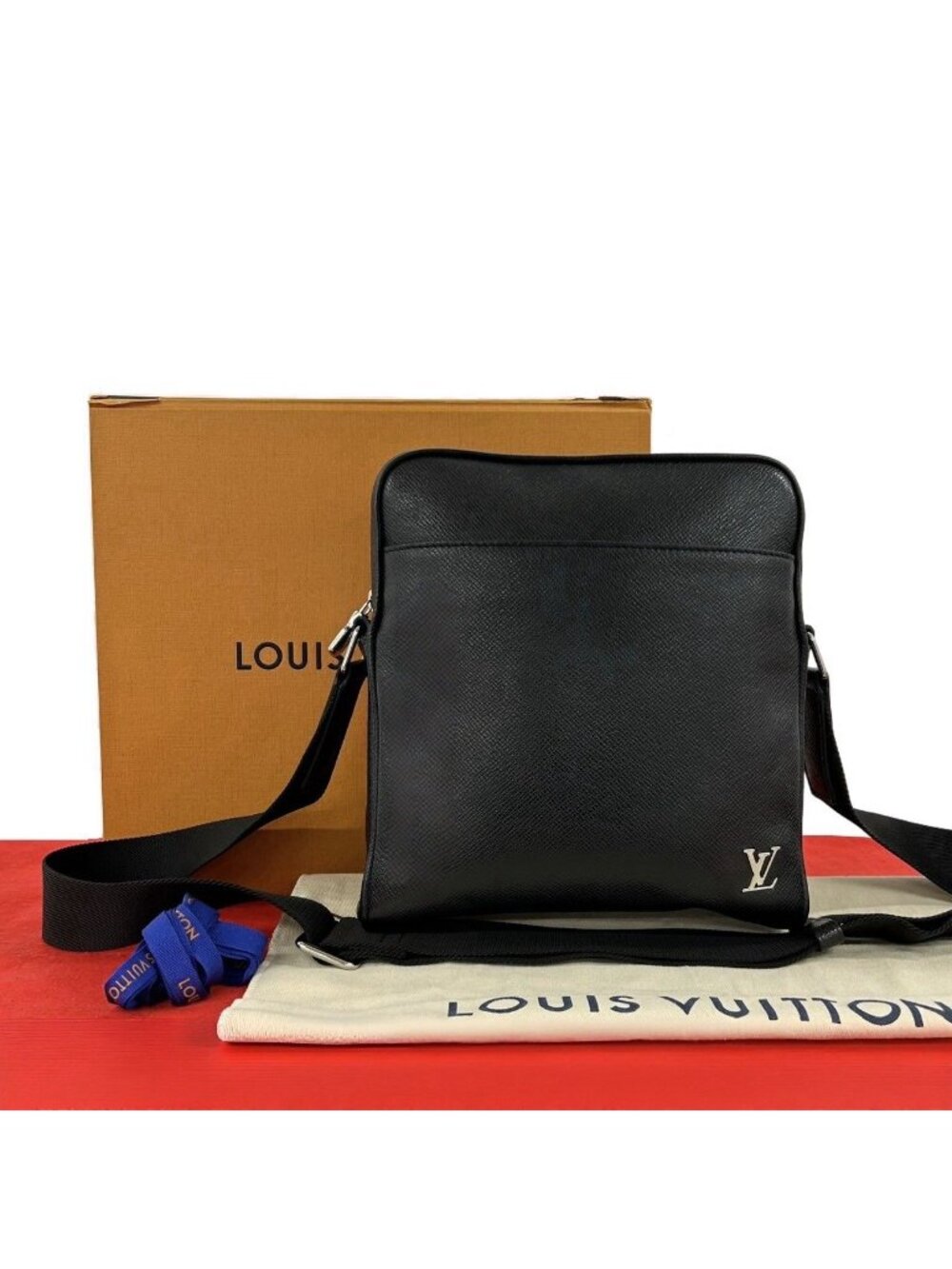 Louis Vuitton Messenger Ppm Taiga Leather Shoulder Bag Crossbody Pochette Black